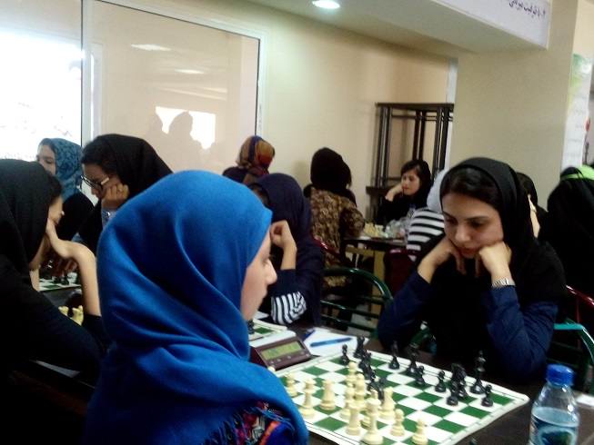http://www.qazvin-chess.com/images/Other/Women1394/94.05.23.n7.02.jpg