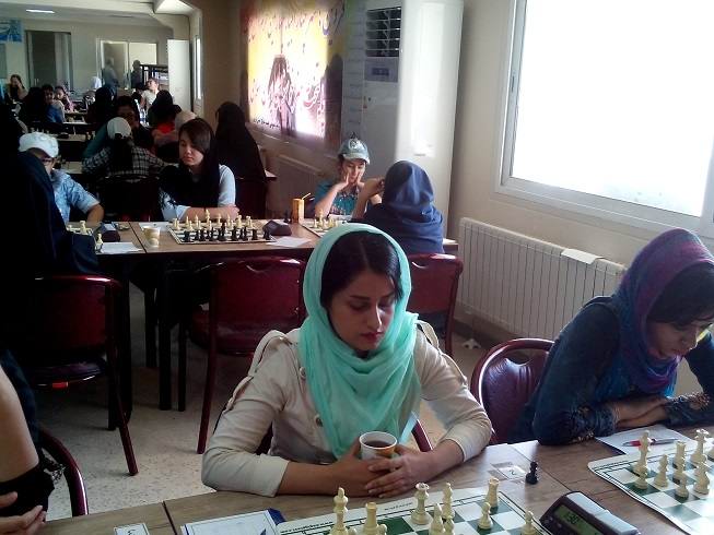 http://www.qazvin-chess.com/images/Other/Women1394/94.05.23.n2.Alavi.Homa.jpg