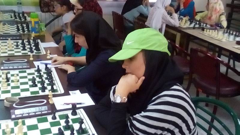 http://www.qazvin-chess.com/images/Other/Women1394/94.05.2404.jpg