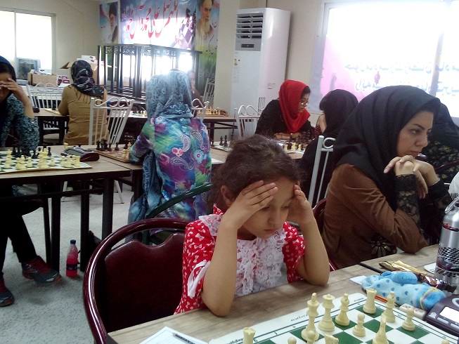 http://www.qazvin-chess.com/images/Other/Women1394/94.05.2406.jpg